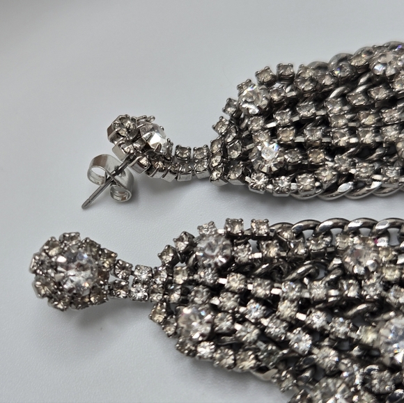 Stella & Dot Retired Petra Fringe Chandelier Earrings Silver Tone Rhinestones - Picture 10 of 12